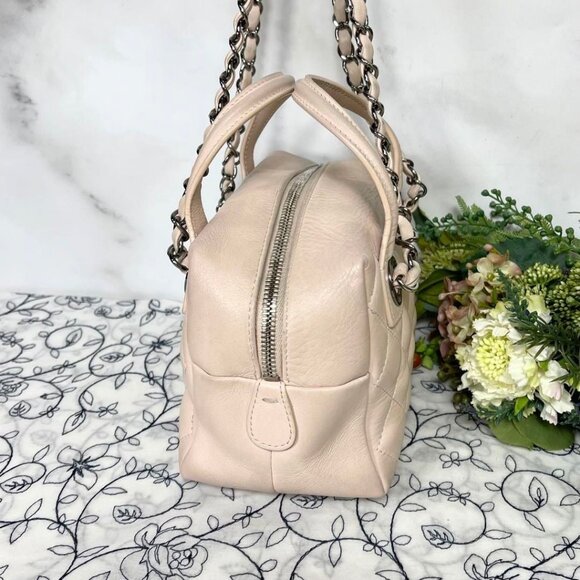 CHANEL Calfskin Quilted Feather Weight Bowling Bag Ivory Light Beige Purse - Picture 9 of 13